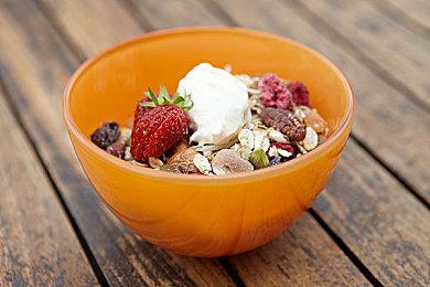 《刺客信条4：黑旗》和《碧海黑帆》早期画面对比